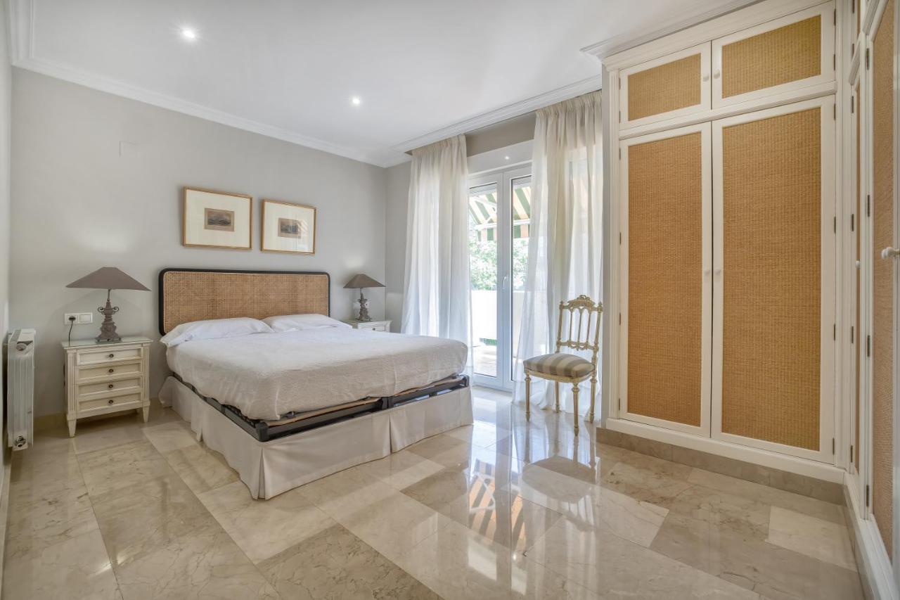 Apartamento Los Tilos & Parking & Piscina Cordoba Luaran gambar
