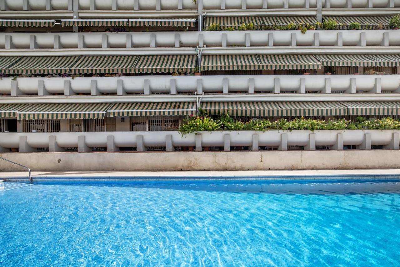 Apartamento Los Tilos & Parking & Piscina Cordoba Luaran gambar