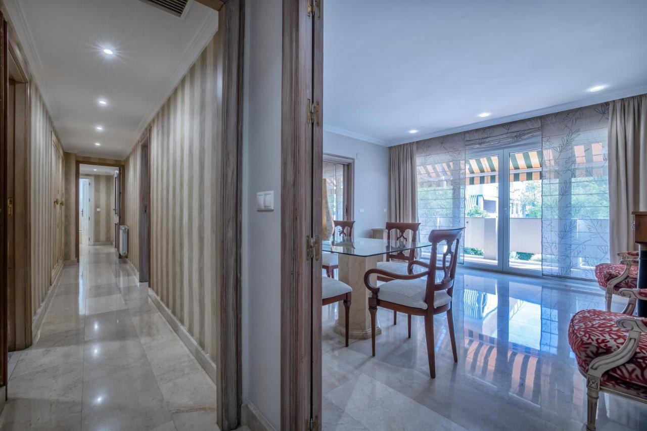 Apartamento Los Tilos & Parking & Piscina Cordoba Luaran gambar