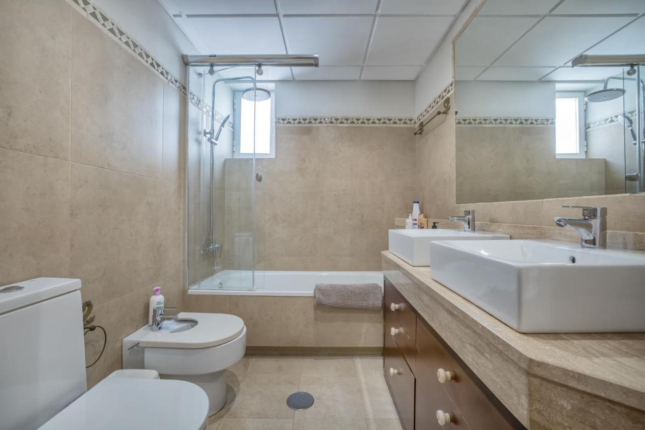 Apartamento Los Tilos & Parking & Piscina Cordoba Luaran gambar